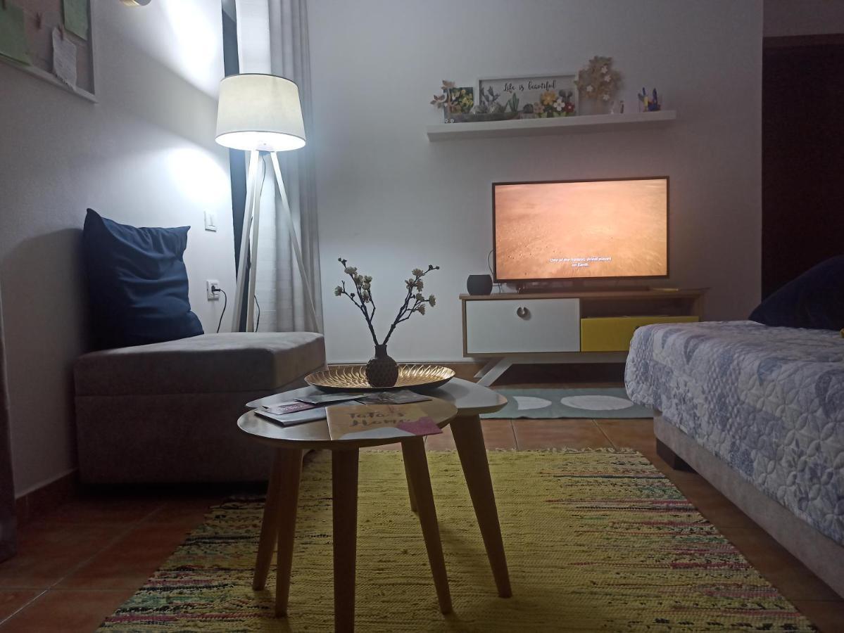 "Tata'S Home"! Тирана Екстериор снимка