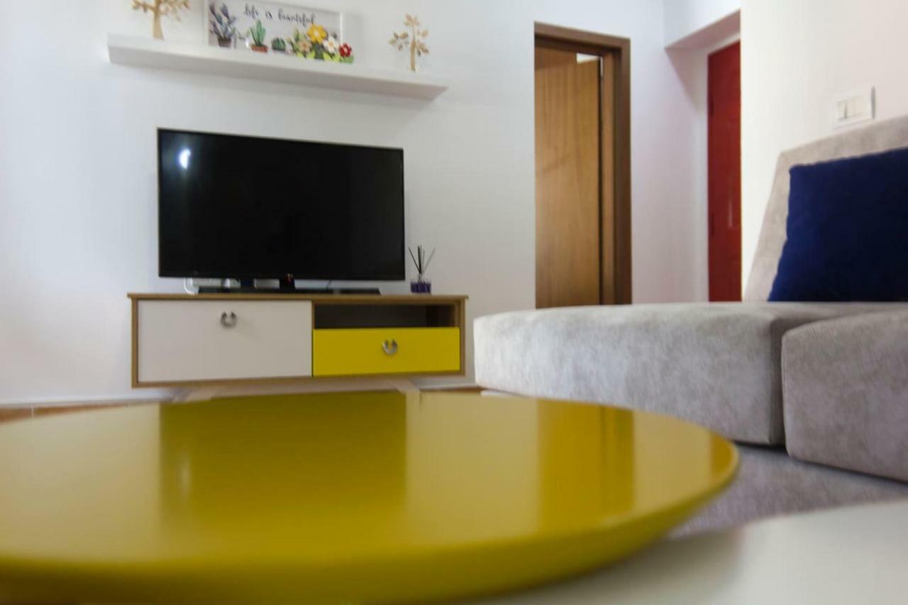 "Tata'S Home"! Тирана Екстериор снимка